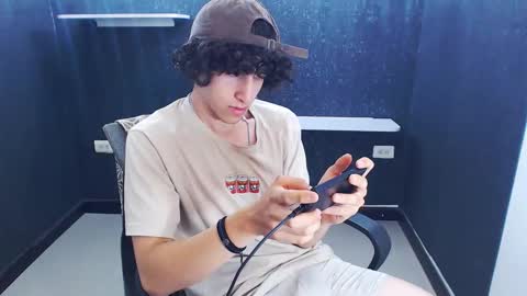 noah_sokolov online show from 18, 12, 2025