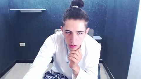 noah_sokolov online show from 8, 1, 2026