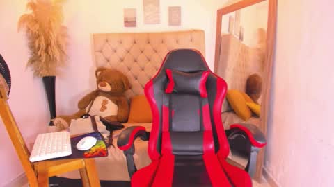 N O AH - S T H O  N E online show from 14, 2, 2026