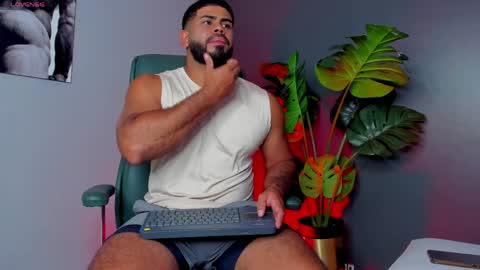 Snapshot of noahcrux chatting on 30, 3, 2026 Noah online show from 30, 3, 2026