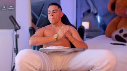 Welcome to Noah room online show from 25, 3, 2026