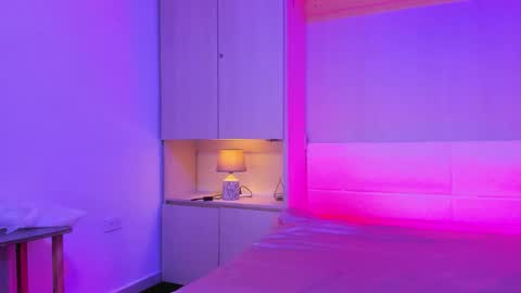 noalane online show from 11, 10, 2025