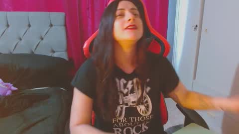 Noamartin online show from 9, 9, 2025