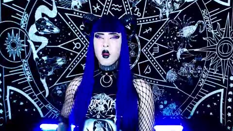 caroline online show from 11, 11, 2025