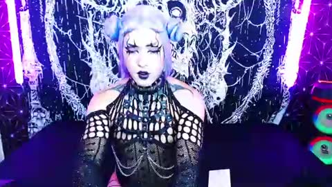 caroline online show from 18, 7, 2026