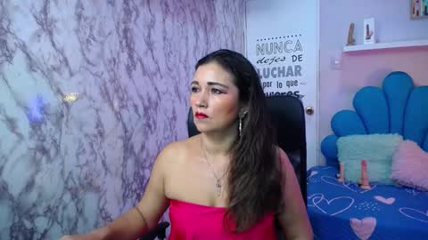 Snapshot of noelia_milfs chatting on 11, 10, 2025 noelia_milfs online show from 11, 10, 2025