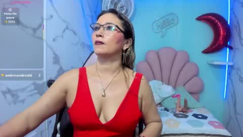 noelia_milfs online show from 9, 5, 2026