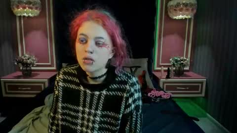 Snapshot of noellegothicshadow chatting on 26, 10, 2025 Elly online show from 26, 10, 2025