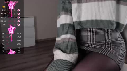 noelleneptune online show from 2, 11, 2025