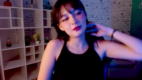 Snapshot of noeva_ chatting on 16, 10, 2025 Noeva online show from 16, 10, 2025
