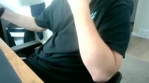 Snapshot of noface_hubby chatting on 26, 6, 2026 noface_hubby online show from 26, 6, 2026