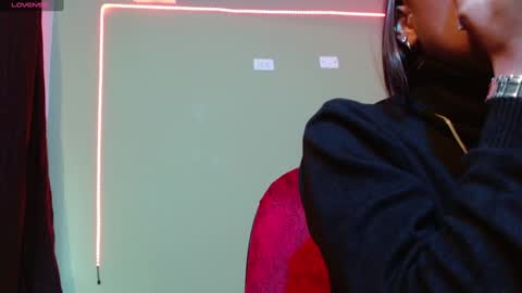 Noha Thomson online show from 23, 1, 2025