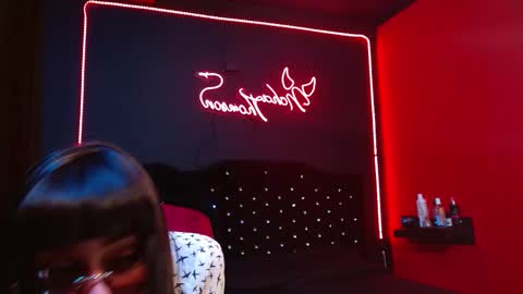 Noha Thomson online show from 22, 11, 2025