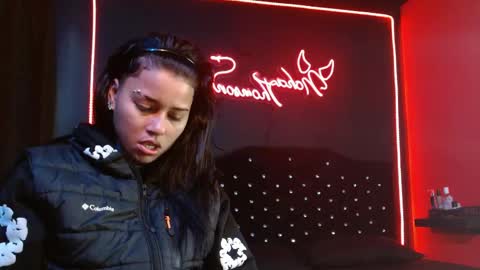 Snapshot of noha_thomson chatting on 9, 5, 2026 Noha Thomson online show from 9, 5, 2026