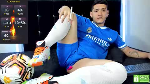 Snapshot of noha_white chatting on 17, 12, 2025 Noha online show from 17, 12, 2025