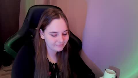 noir_ember_ online show from 17, 11, 2025