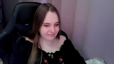 noir_ember_ online show from 4, 3, 2026