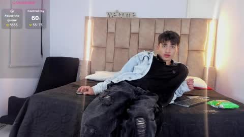 Snapshot of noir_sebas chatting on 7, 4, 2026 Sebas online show from 7, 4, 2026