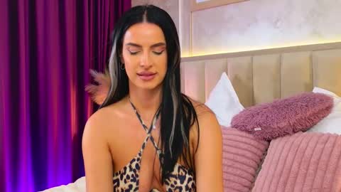 Snapshot of noirsiren chatting on 9, 9, 2025 FInd outP online show from 9, 9, 2025