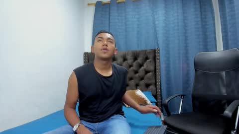 Snapshot of nolven_gray chatting on 17, 9, 2025 Nolven Gray online show from 17, 9, 2025