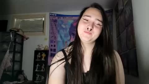 Snapshot of nonbinarybeauty20 chatting on 24, 2, 2025 nonbinarybeauty20 online show from 24, 2, 2025