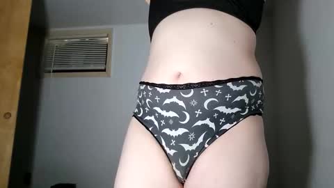 nonbinarybeauty20 online show from 7, 2, 2026