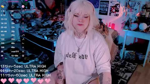 Snapshot of noori_hope chatting on 2, 10, 2025 Noori online show from 2, 10, 2025