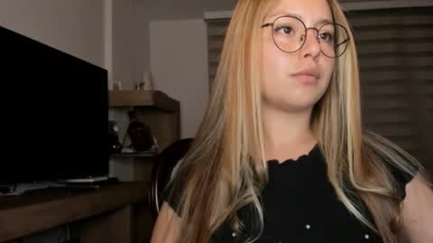 Ara online show from 18, 10, 2025