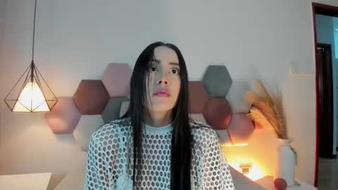 Snapshot of nora_dasilva chatting on 26, 10, 2025 Nora Da Silva online show from 26, 10, 2025