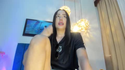 Nora Da Silva online show from 30, 11, 2025