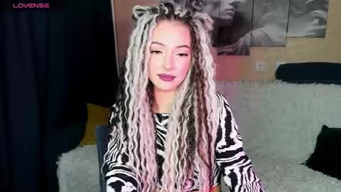 NoraSun online show from 16, 12, 2025