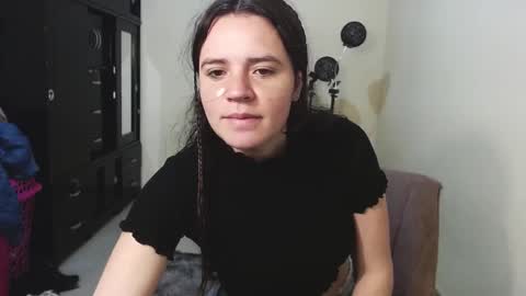 Snapshot of noreen_ chatting on 8, 2, 2025 noreen_ online show from 8, 2, 2025