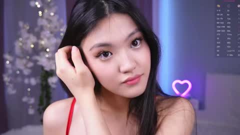Snapshot of noreenbeckey chatting on 30, 4, 2026 Nore online show from 30, 4, 2026
