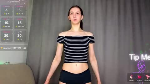Hello My name is Helene NTMU  Finger up if u like what u see online show from 28, 4, 2026