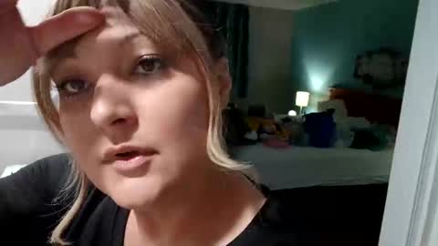 Snapshot of notouchmami chatting on 21, 9, 2025 notouchmami online show from 21, 9, 2025