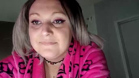 Snapshot of notouchmami chatting on 1, 11, 2025 notouchmami online show from 1, 11, 2025