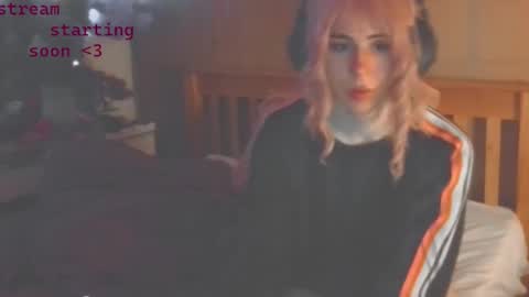 Snapshot of notyourfemboi chatting on 10, 10, 2025 Lucy online show from 10, 10, 2025