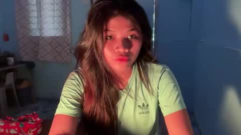 youngpinay online show from 12, 9, 2025