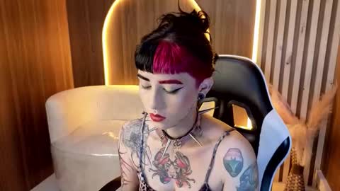 Live 1500am 2100pm online show from 5, 12, 2025