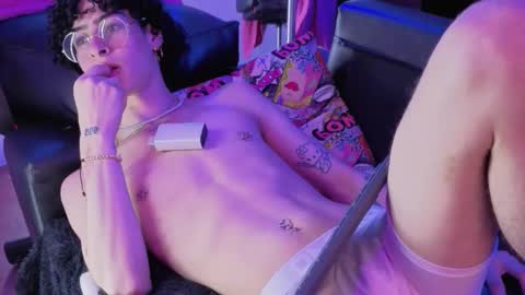 Nova Salvatore online show from 3, 2, 2026