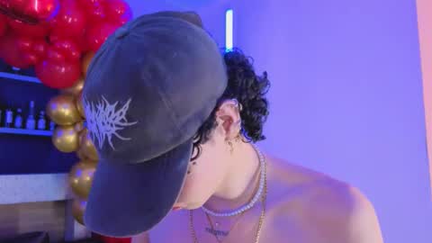 Nova Salvatore online show from 6, 2, 2026