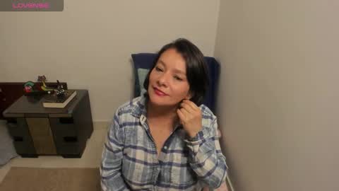 Snapshot of nuit_rose chatting on 21, 10, 2025 nuit_rose online show from 21, 10, 2025