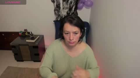 nuit_rose online show from 4, 11, 2025