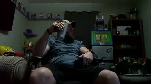 Awwwww Hey Sweetie Pies. Welcome To The Sweetie Pie Lounge. Enjoy The Dad-Cast. SweetCorny Fun-loving Dad Talk. online show from 26, 9, 2025