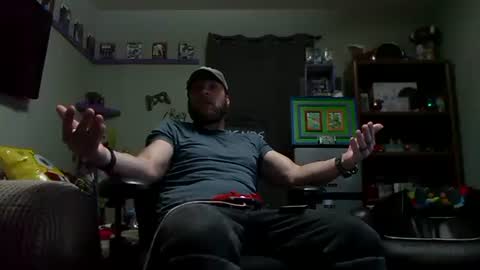 Awwwww Hey Sweetie Pies. Welcome To The Sweetie Pie Lounge. Enjoy The Dad-Cast. SweetCorny Fun-loving Dad Talk. online show from 28, 9, 2025