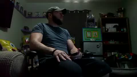 Awwwww Hey Sweetie Pies. Welcome To The Sweetie Pie Lounge. Enjoy The Dad-Cast. SweetCorny Fun-loving Dad Talk. online show from 30, 9, 2025