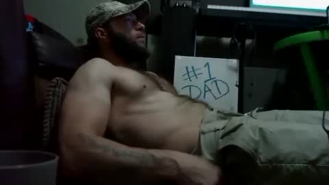 Awwwww Hey Sweetie Pies. Welcome To The Sweetie Pie Lounge. Enjoy The Dad-Cast. SweetCorny Fun-loving Dad Talk. online show from 16, 11, 2025