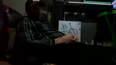 Awwwww Hey Sweetie Pies. Welcome To The Sweetie Pie Lounge. Enjoy The Dad-Cast. SweetCorny Fun-loving Dad Talk. online show from 3, 12, 2025