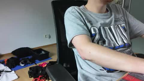 Snapshot of numlove chatting on 19, 10, 2025 Slave for Mistress and Master online show from 19, 10, 2025