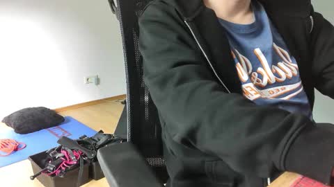 Snapshot of numlove chatting on 26, 10, 2025 Slave for Mistress and Master online show from 26, 10, 2025